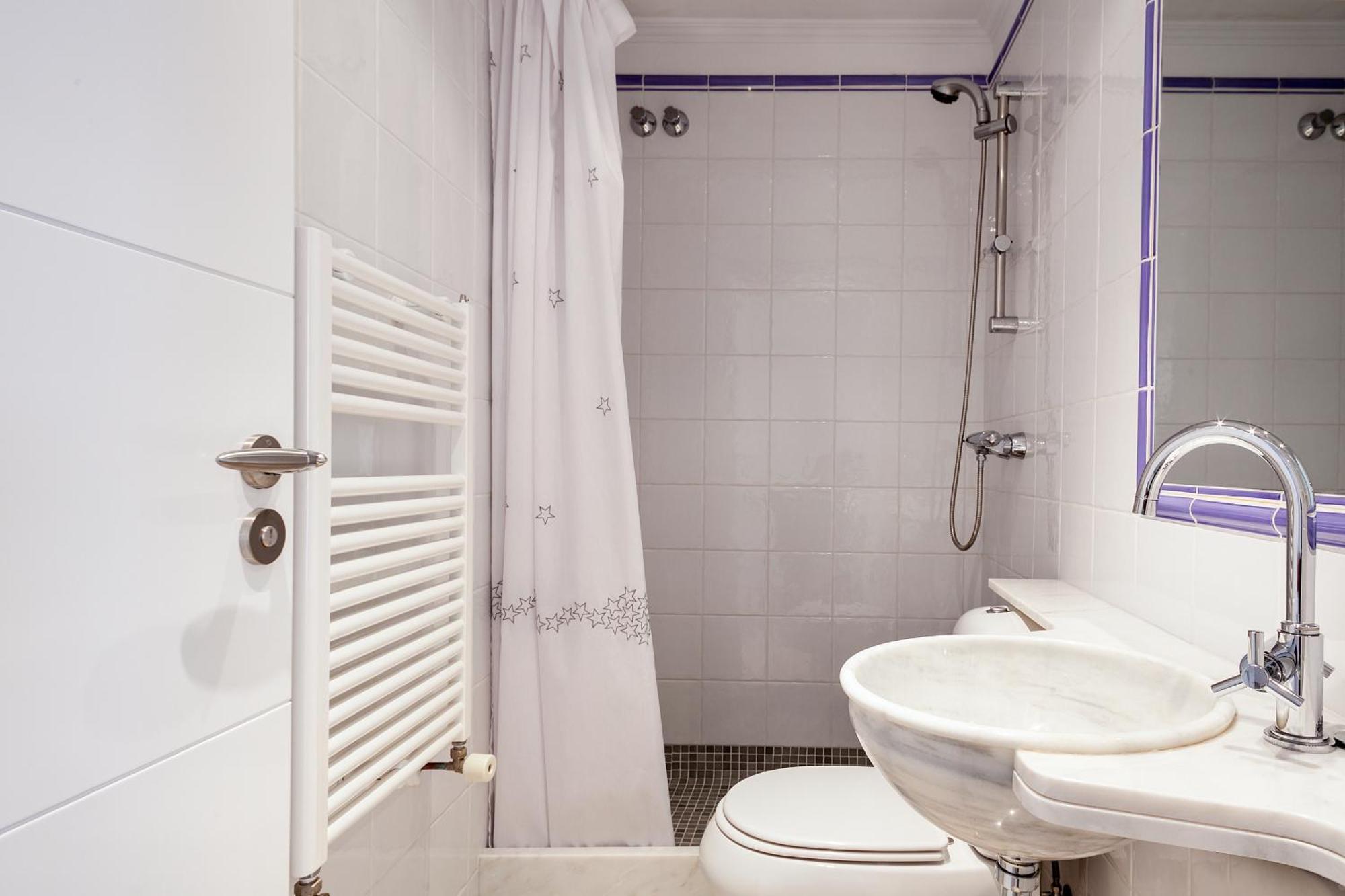 Apartamentos Sonido De Mar Roses Bilik gambar